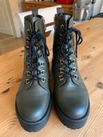 Tamaris Stiefel - oliv - Gr. 42 Harburg - Hamburg Neuenfelde Vorschau