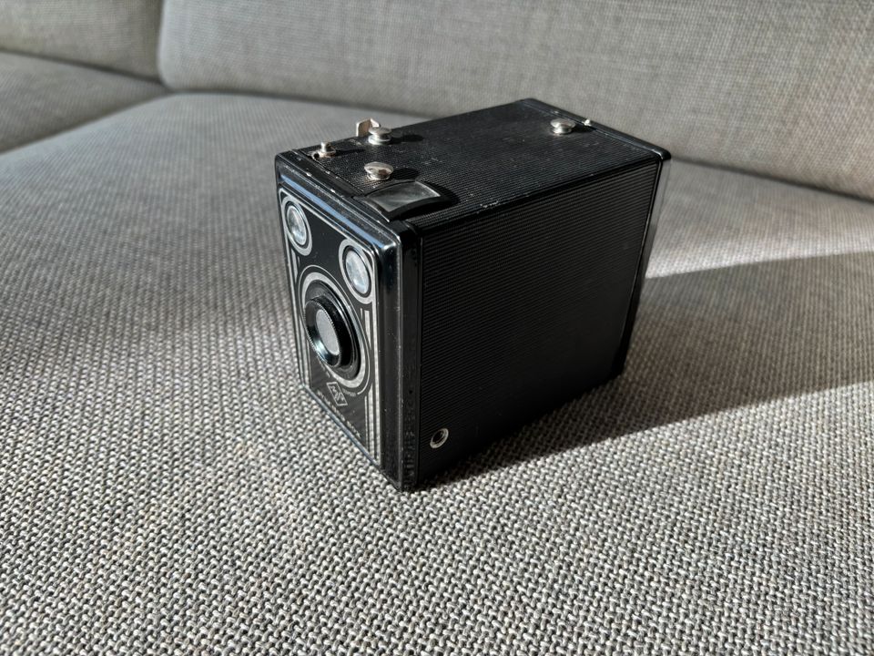 Agfa Synchro Box mit Blitz, Ledertasche und Beschreibungen in Deckenpfronn