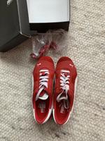 Neuwertige Puma Sneakers, Turnschuhe, Gr 38, rot München - Moosach Vorschau
