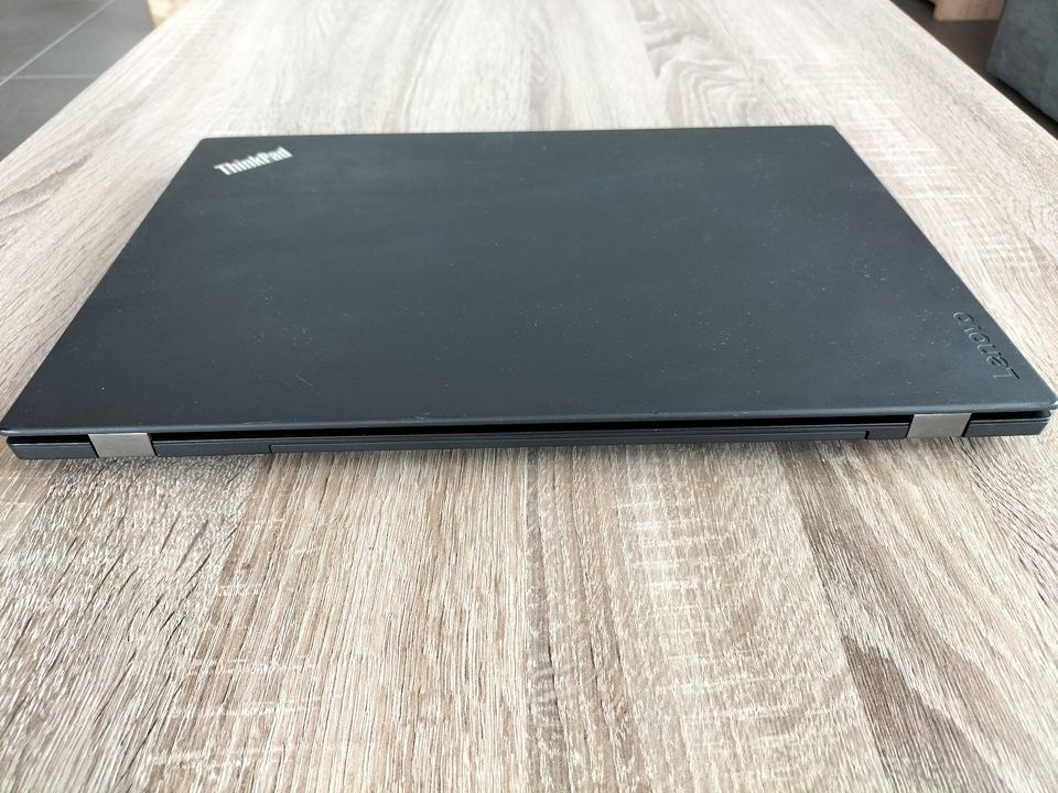 Lenovo Thinkpad T580 - i5 8.Gen., 15.6 Zoll FHD, 256GB SSD, W11 in Bunde