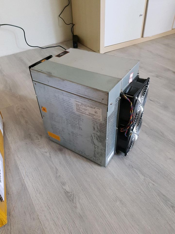 Antminer S19 95th getestet i.O. in Bernburg (Saale)