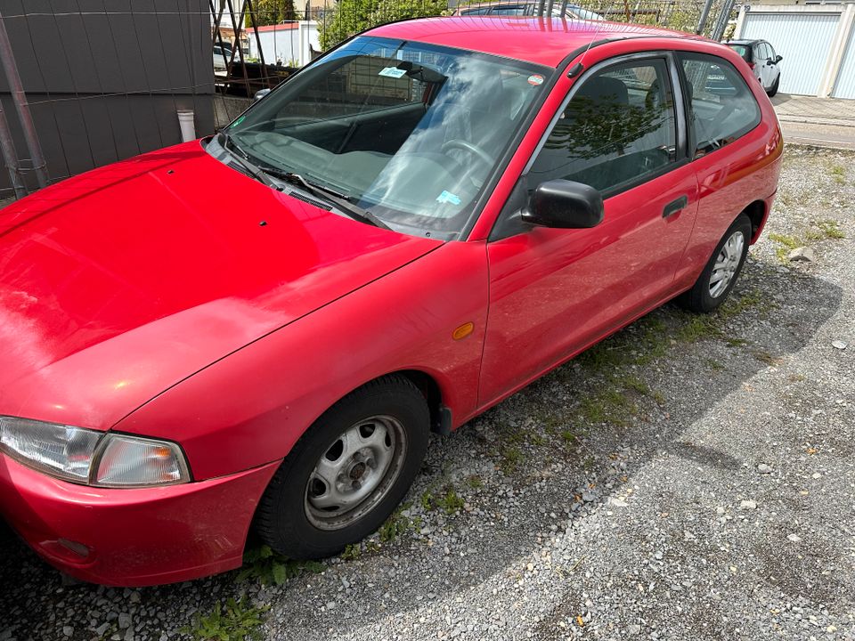 Mitsubishi Colt Automatik in Weil der Stadt