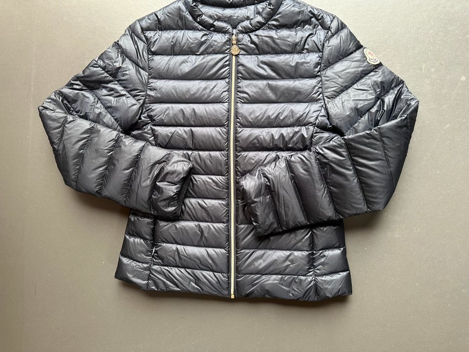 Moncler Übergangsjacke Jacke  Ambrine 12 Y cm 152 Wie neu in München