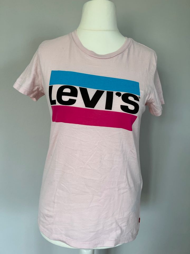 Levi‘s Shirt Größe XS in Uelzen