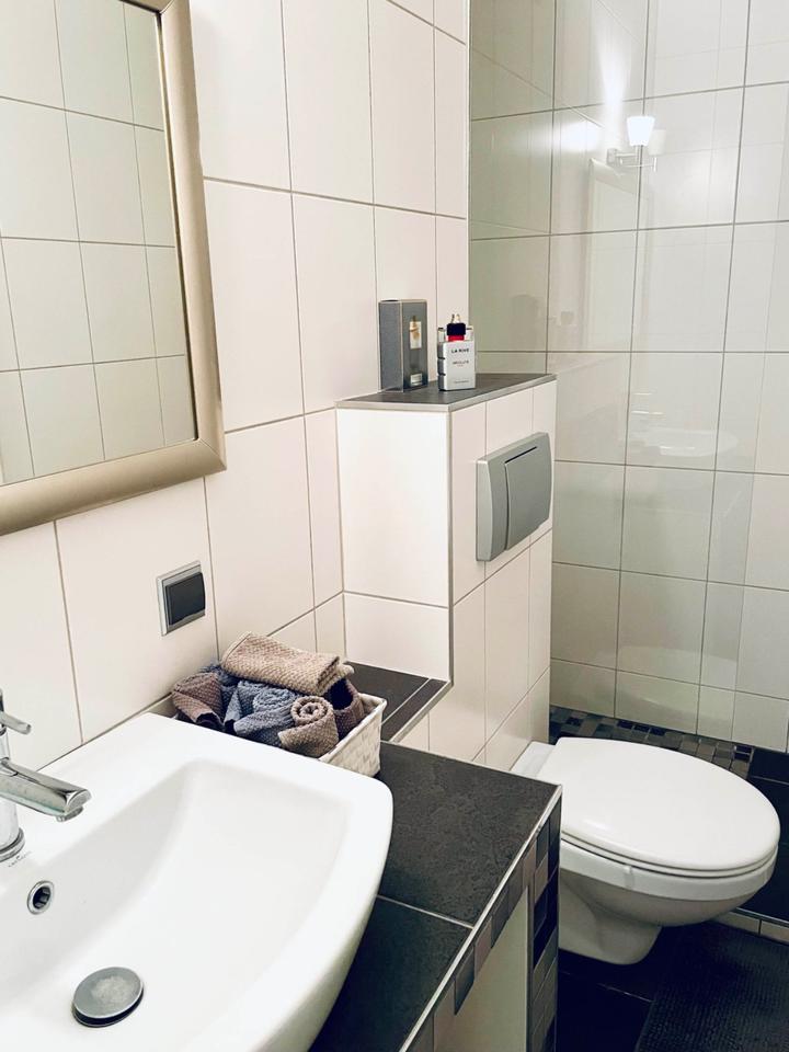 Von Privat - Helle 2 ZKB Wohnung Saarbrücken-Dudweiler, SW Balkon in Saarbrücken