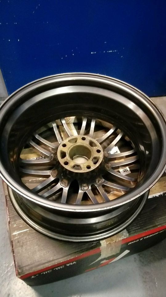 Satz Alufelgen mit Edelstahlbett  8x18" LK 120  BMW / VW in Niederzier