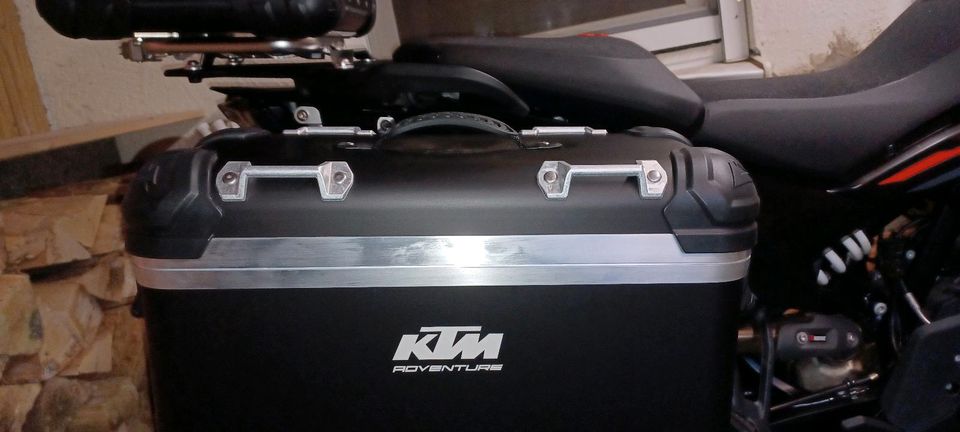 KTM 790 Adventure Black, viel Zubehör in Rangendingen