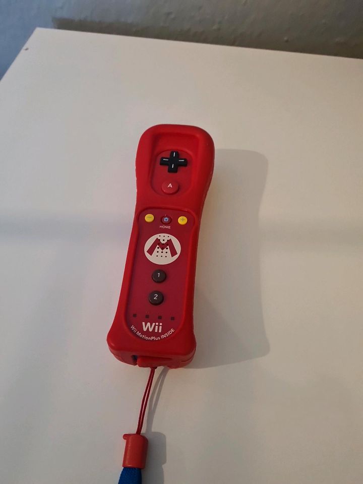 Wii Remote Fernbedienung MotionPlus Mario Edition in Delbrück