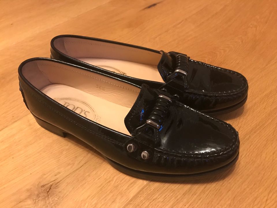 Tolle TOD‘S Schuhe Loafer Lack Leder schwarz 36,5 in Streitberg