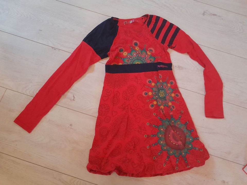 Kleid - Desigual - Gr. 134 - rot / pink - Blumen - langärmelig in Drestedt