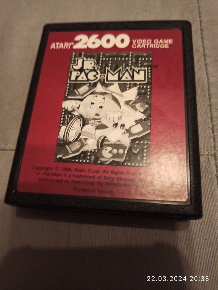 Atari 2600 Video Game JR.PAC-MAN cartridge in Porta Westfalica
