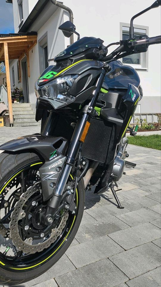 Kawasaki Z900 neuwertig in Hirschaid