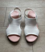 Weiße Sandalen Größe 40 Neu Sachsen-Anhalt - Halberstadt Vorschau