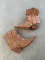 Casadei Stiefelette Booties Cowboy Stiefel beige Gr. 37 neu Bayern - Pfreimd Vorschau