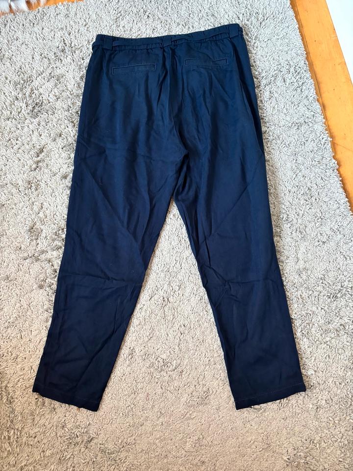 Schicke Esprit edc Stoffhose mit Schleife / Bindegürtel S blau in Osnabrück