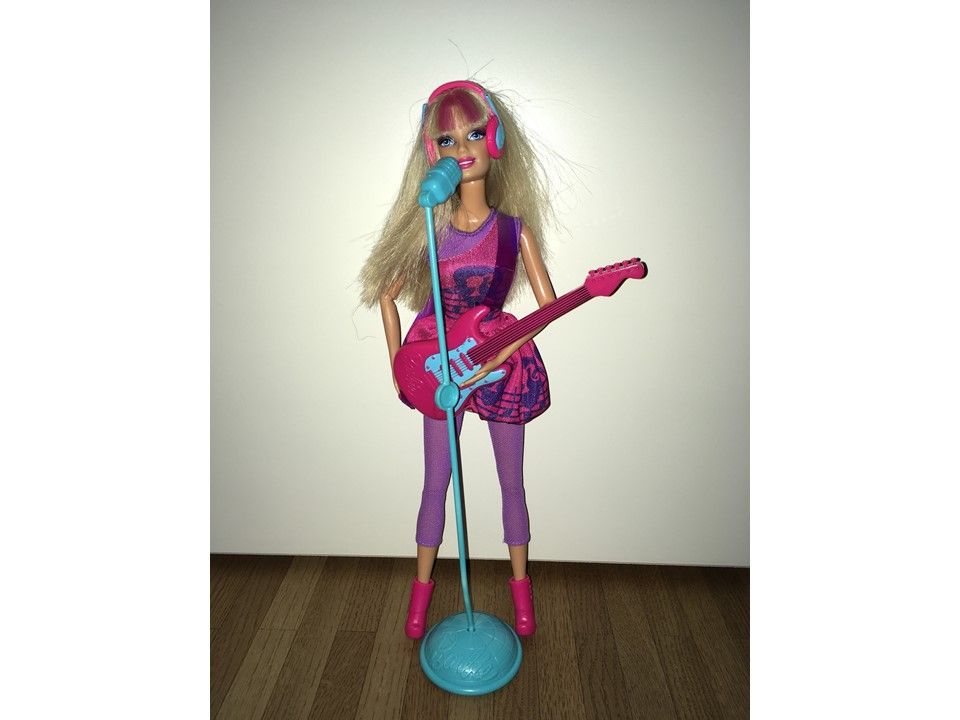 Mattel Y7374 Barbie Puppe Sängerin Gitarre Rockstar Sammler in Köln