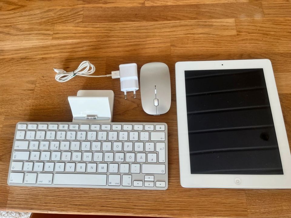 Apple I Pad 3 mit 16Gb - Apple Tastatur und Funkmaus "TOP"zustand in Hainburg