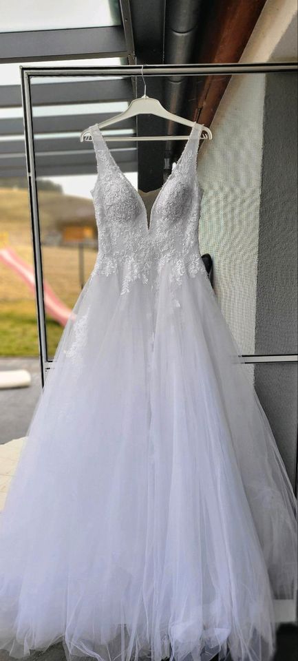 Neu Hochzeitskleid Brautkleid Prinzessin in Aldingen