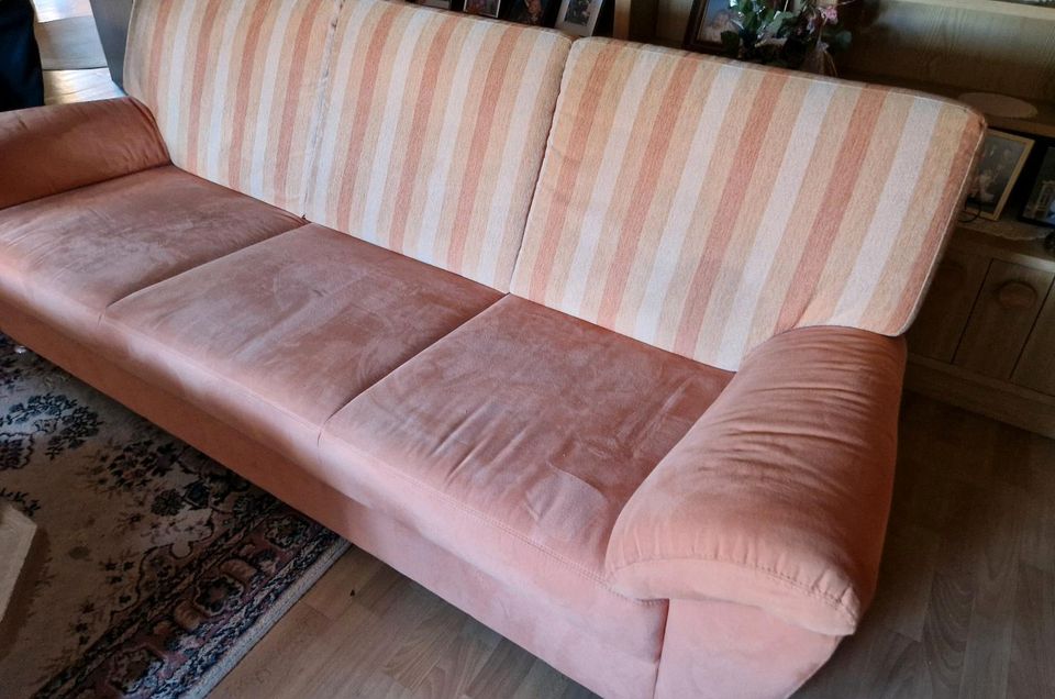 Sofa Couch hochwertig orange gelb gestreift mikrofaser in Breitengüßbach