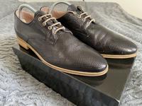 Schwarze Schnürschuhe Budapester neu Frankfurt am Main - Sachsenhausen Vorschau
