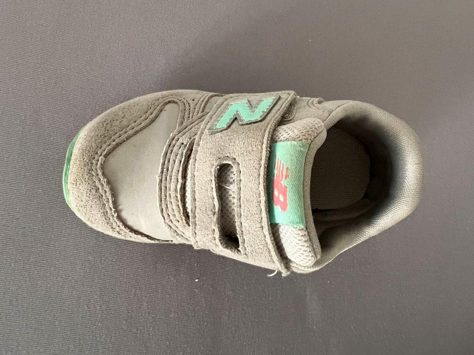 New Balance 373 grau 21,5 Baby Kind in Dreieich