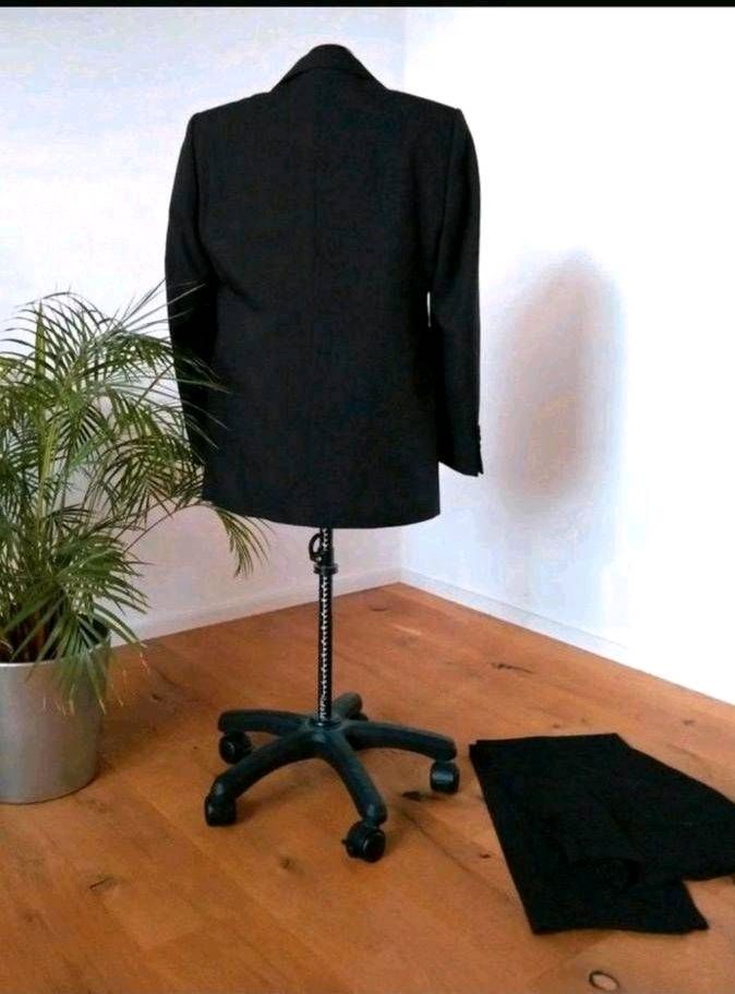 Schwarzes Anzug, Herrenanzug, Größe 50, neu, Studio Coletti in Roth