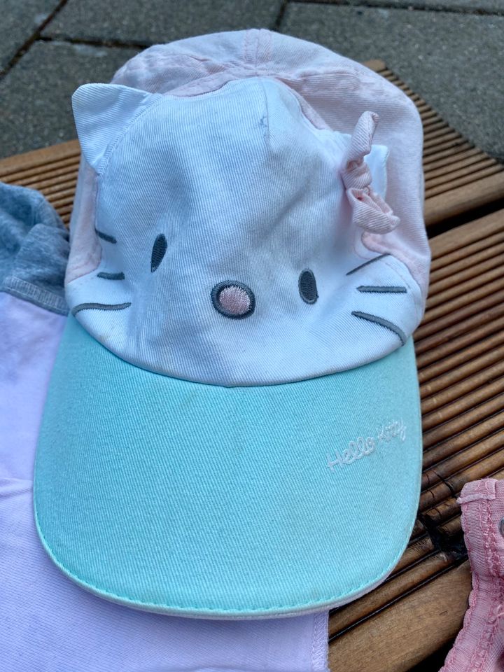 Kleidungspaket Mädchen Gr.86/92 Peppa Hello Kitty in Wilnsdorf