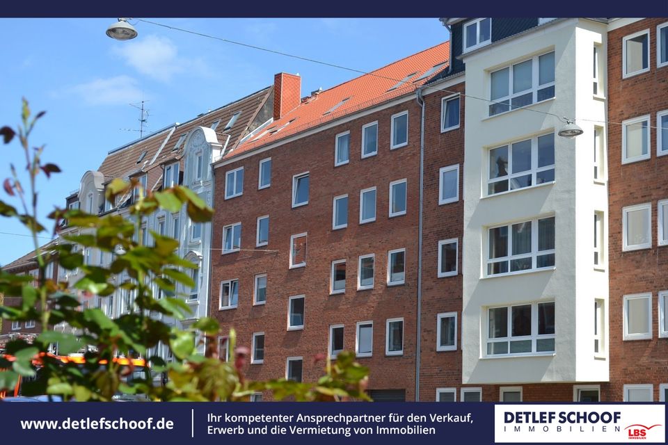 Modernisierte, zzt. vermiet. 3-Zimmer-Wohnung mit Balkon und optionalem PKW-Stellplatz in 24105 Kiel in Kiel