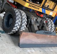 Mobilbagger Zeppelin Planierschilderweiterung Bayern - Eichendorf Vorschau