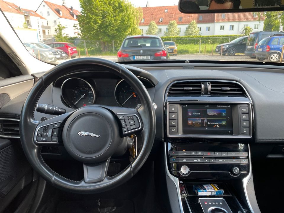 Jaguar    xe in Landshut