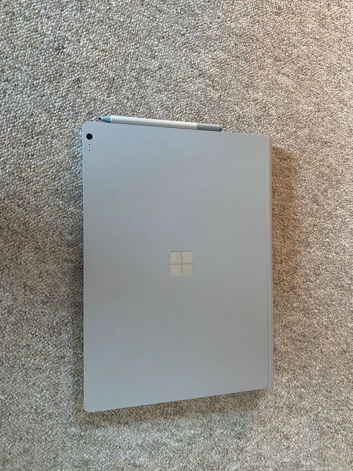 Surface Book 2 / Laptop in Weimar