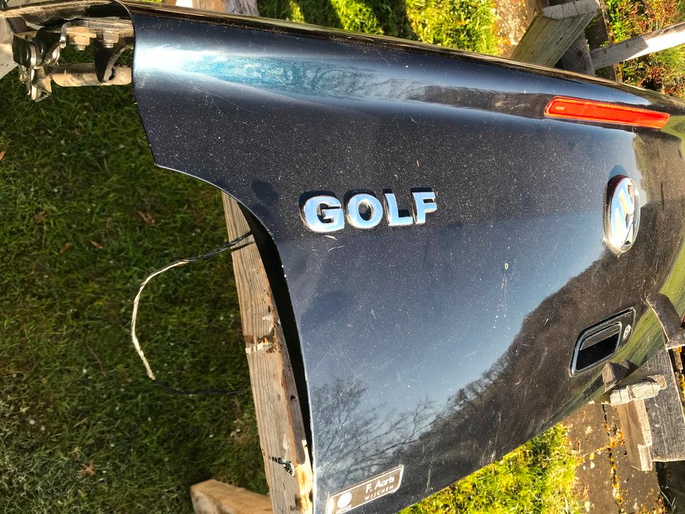Golf 4 Cabrio Heckklappen, schwarz und dunkelblau, Preis/Stück in Weibern