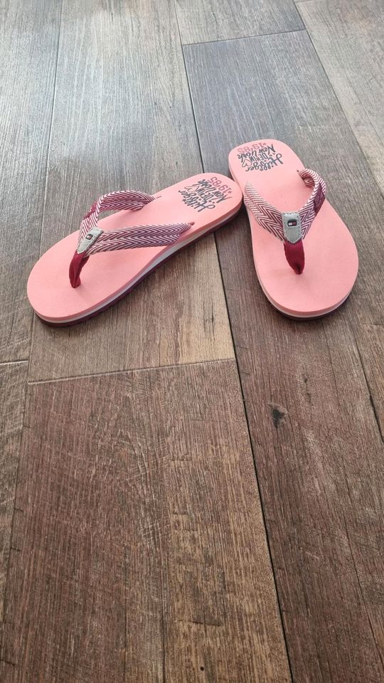 Tommy Hilfiger Flip Flops in rose in Troisdorf