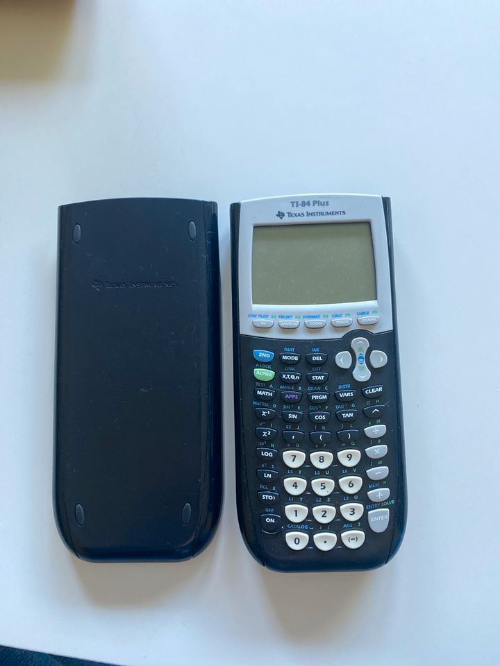 Taschenrechner TI-84 Plus Texas Instruments in Weener