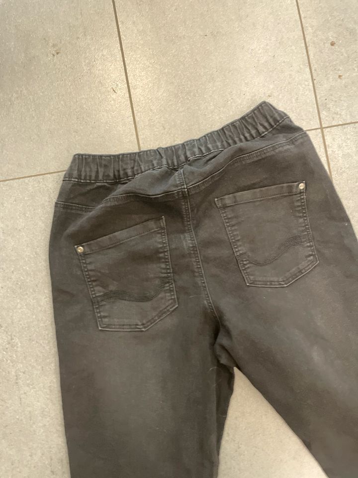 Capri Jeans ms Mode 44 schwarz Stretch jeggins in Herne