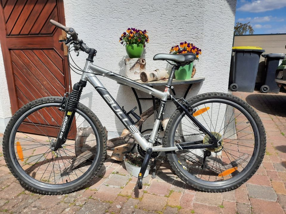 Mountainbike Fahrrad Bulls Rahmengröße 17 Zoll, Räder 26 Zoll in Windesheim