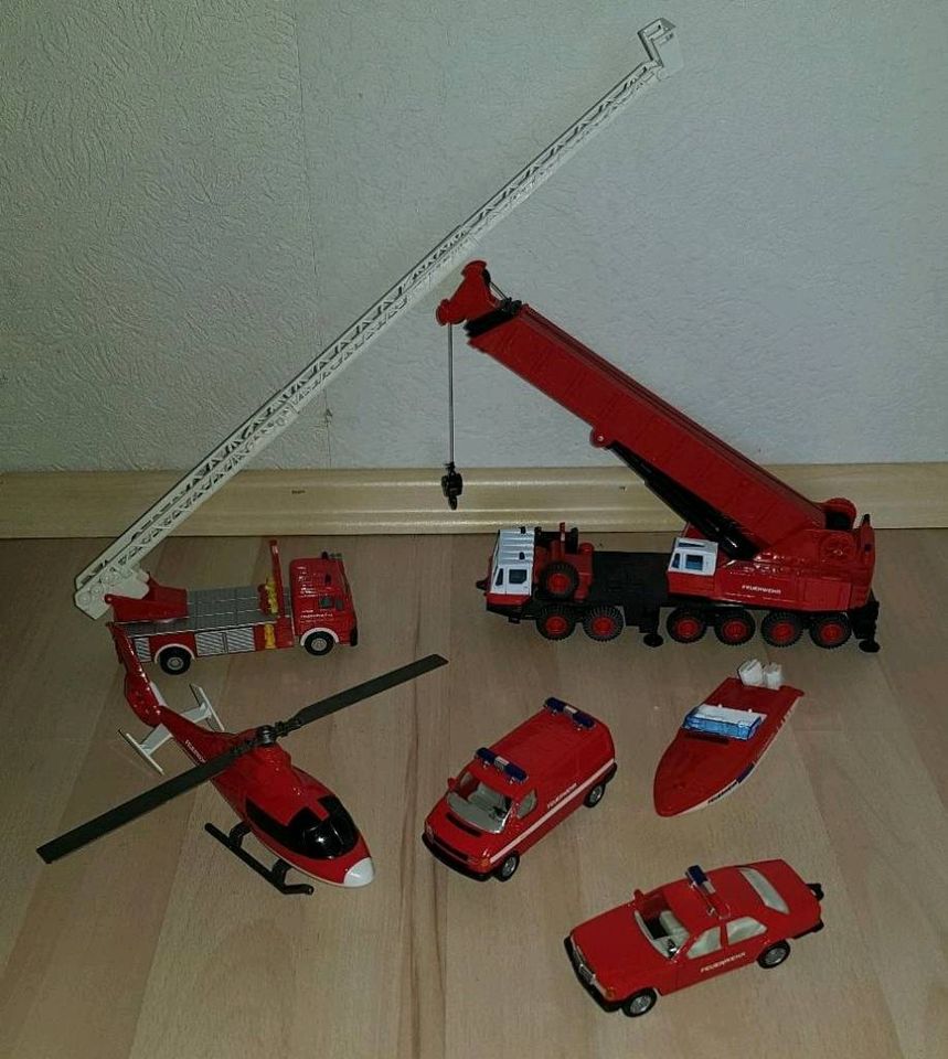 6-teiliges robustes Feuerwehr-Set aus Metallspritzguss in Hamburg