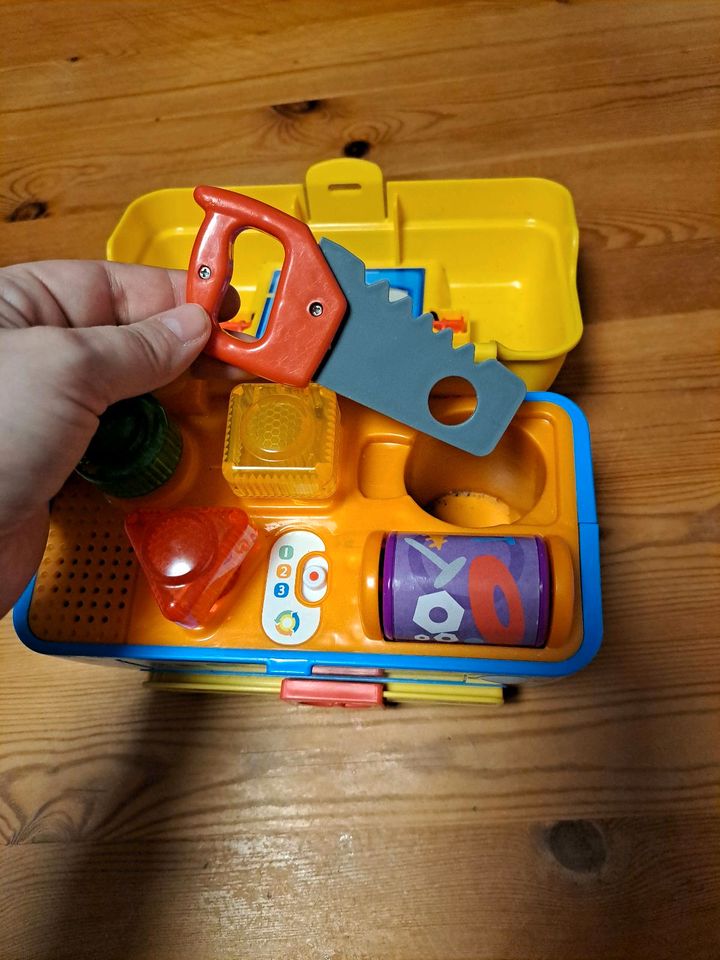 Fisher Price Werkzeugkoffer Werkzeugkiste Musik Zahlen Formen Far in Hamburg