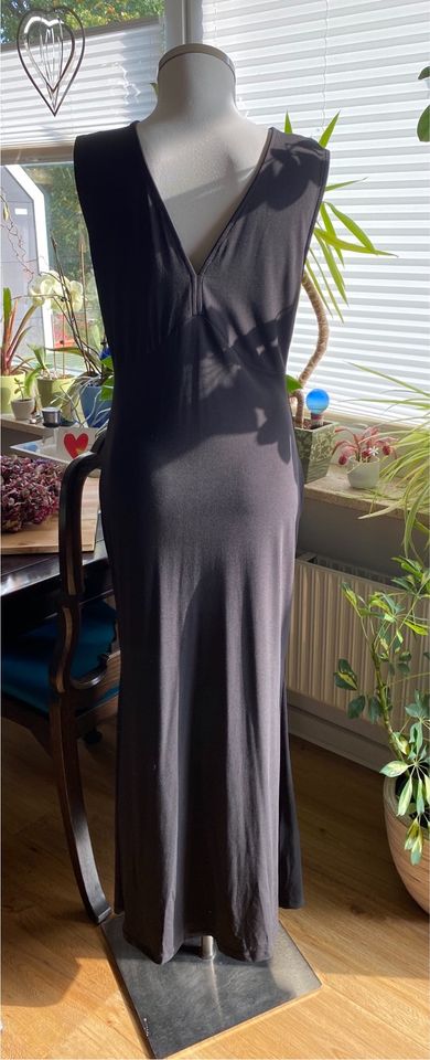 Schwarzes Kleid Größe 40/42 mit Glitzersteinchen in Büdelsdorf