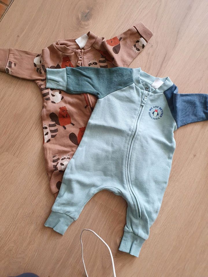 Kinderbekleidung Paket für Junge in Größe 50/56 in Mertloch