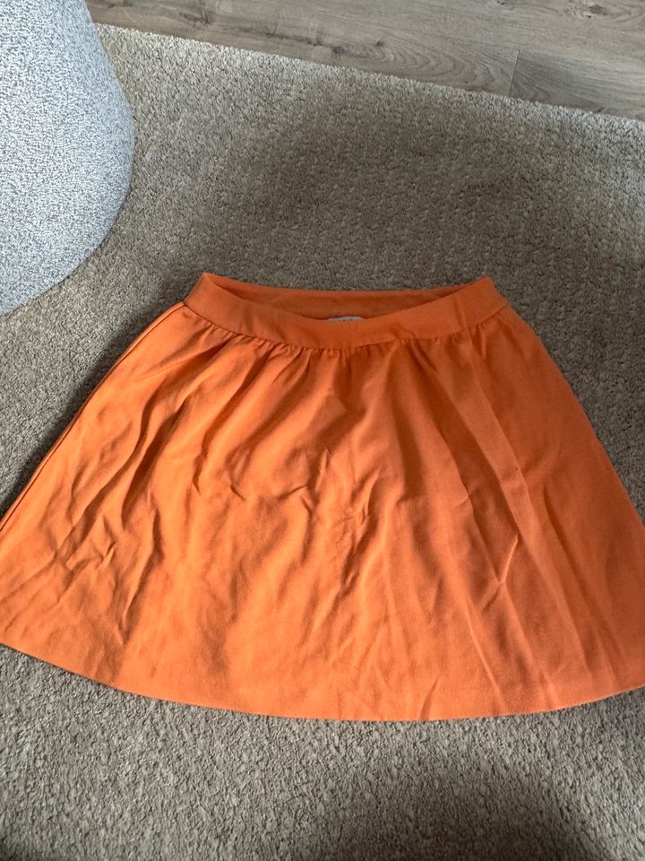 Neu Esprit a Linie Rock orange high waist M 38 apricot in Stadtallendorf