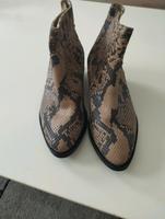 Damen Schuhe Stiefeletten Größe 37 in Schlangenleder Optik Nordrhein-Westfalen - Velbert Vorschau