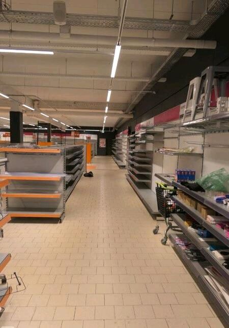 Regale laden supermarkt einrichtung in Herten