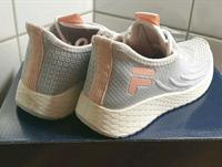 NEU FILA Damenschuhe Mädchen Kinder Sportschuhe 35 Grau Pink Nordrhein-Westfalen - Iserlohn Vorschau