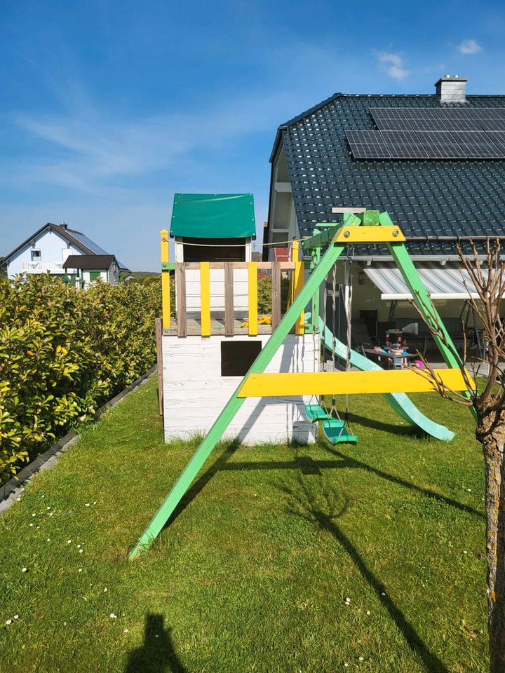 Spielturm, Garten Kinder, Rutsche in Wildeck