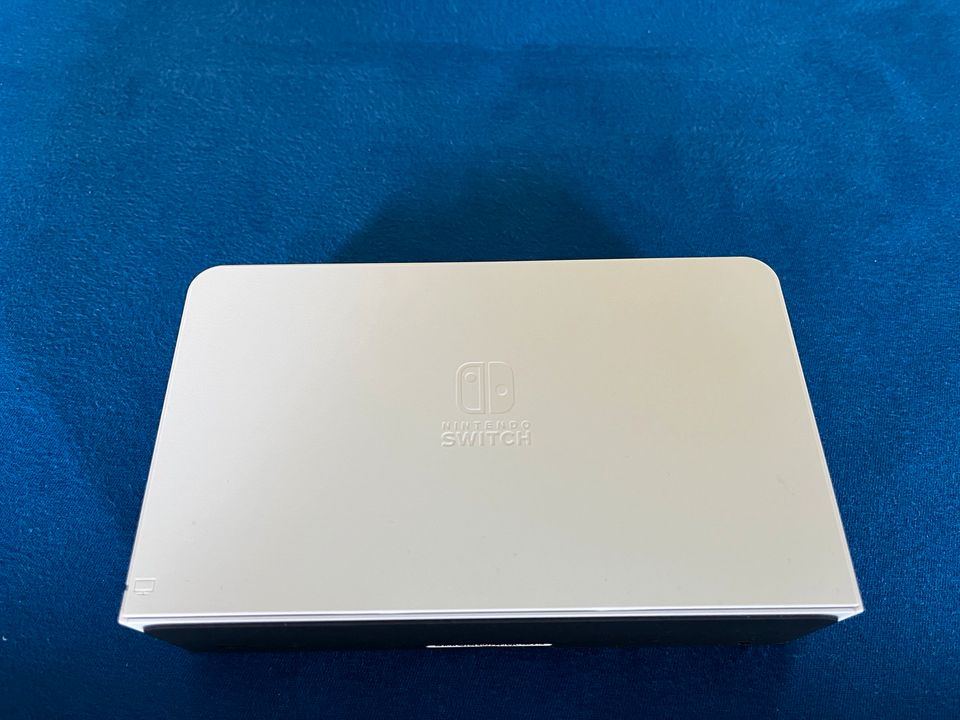 Nintendo Switch Oled Bundle 512SD 3 Spiele in Ronnenberg