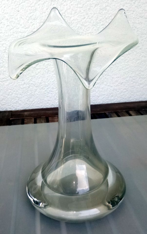 Glasvase Blumenvase aus Glas - seltenes wunderschönes Design in Stuttgart