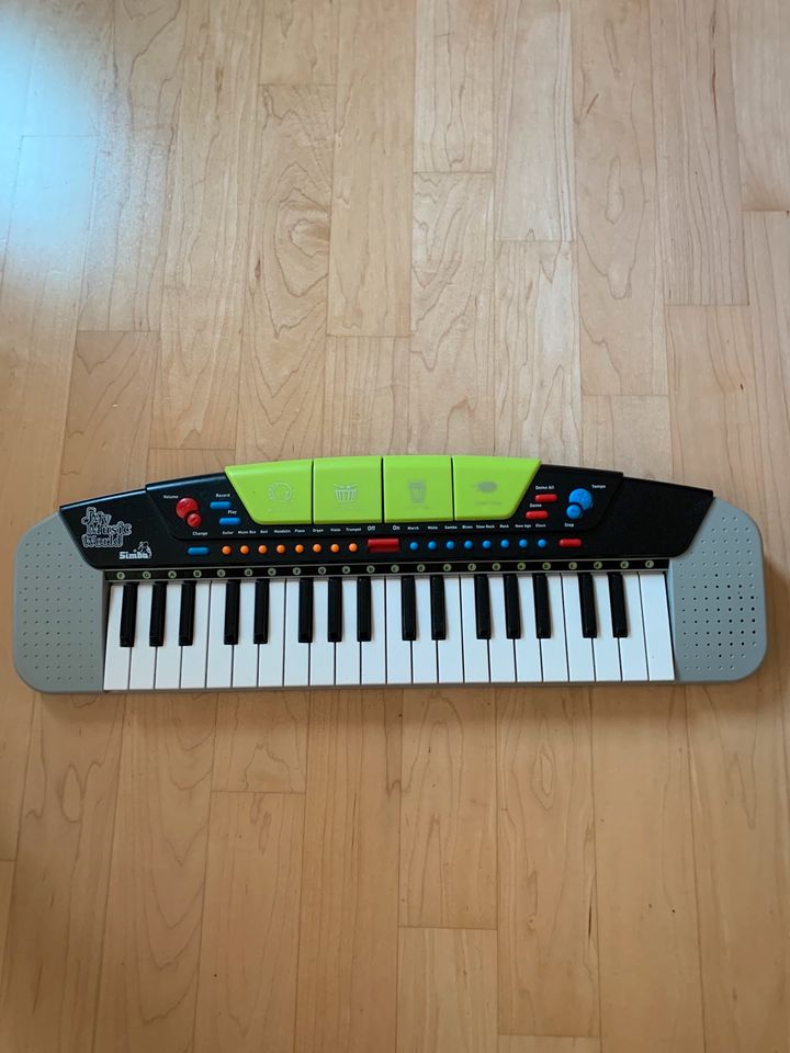Simba My Music World Keyboard in Wesseling