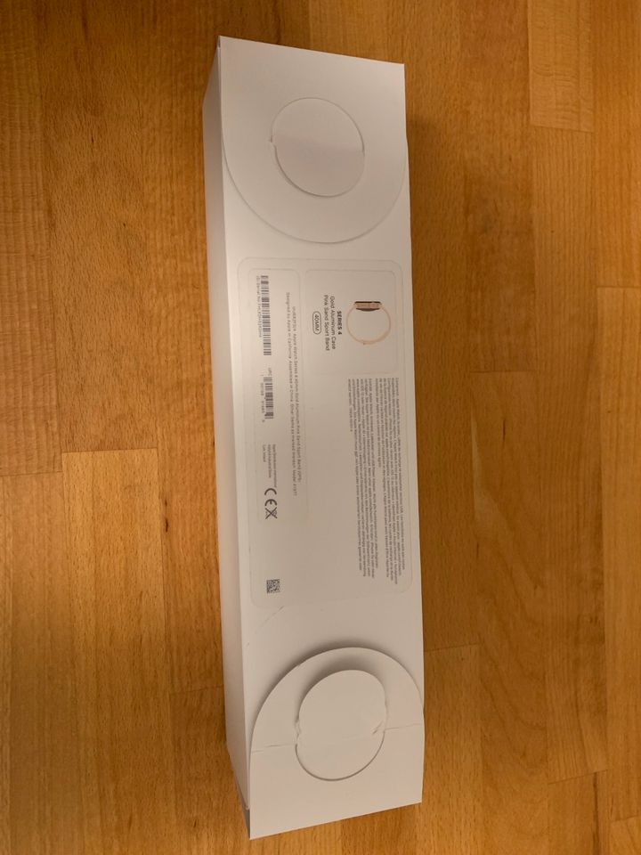 Apple Watch 4 40mm Rosé OVP Zusatz Armbänder NIKE Sportband in Dresden