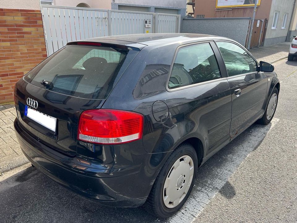 Audi A3 1.6 Ambiente in Offenbach